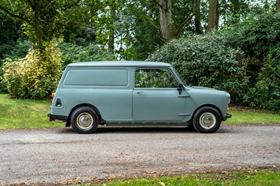 Lot 49 - 1984 Mini 95 Van