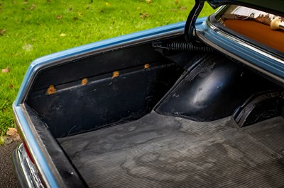 Lot 18 - 1971 Mercedes Benz 220