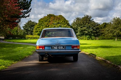 Lot 18 - 1971 Mercedes Benz 220