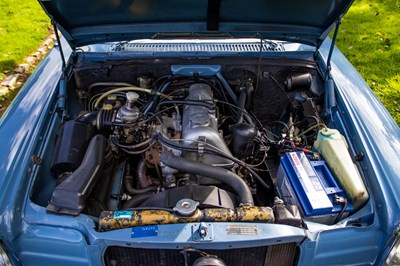 Lot 18 - 1971 Mercedes Benz 220