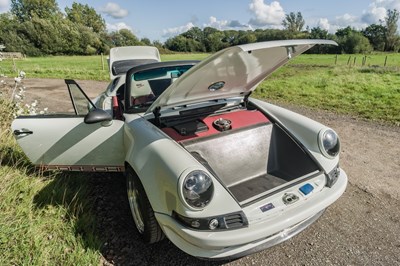 Lot 22 - 1991 Porsche 911 Carrera C2