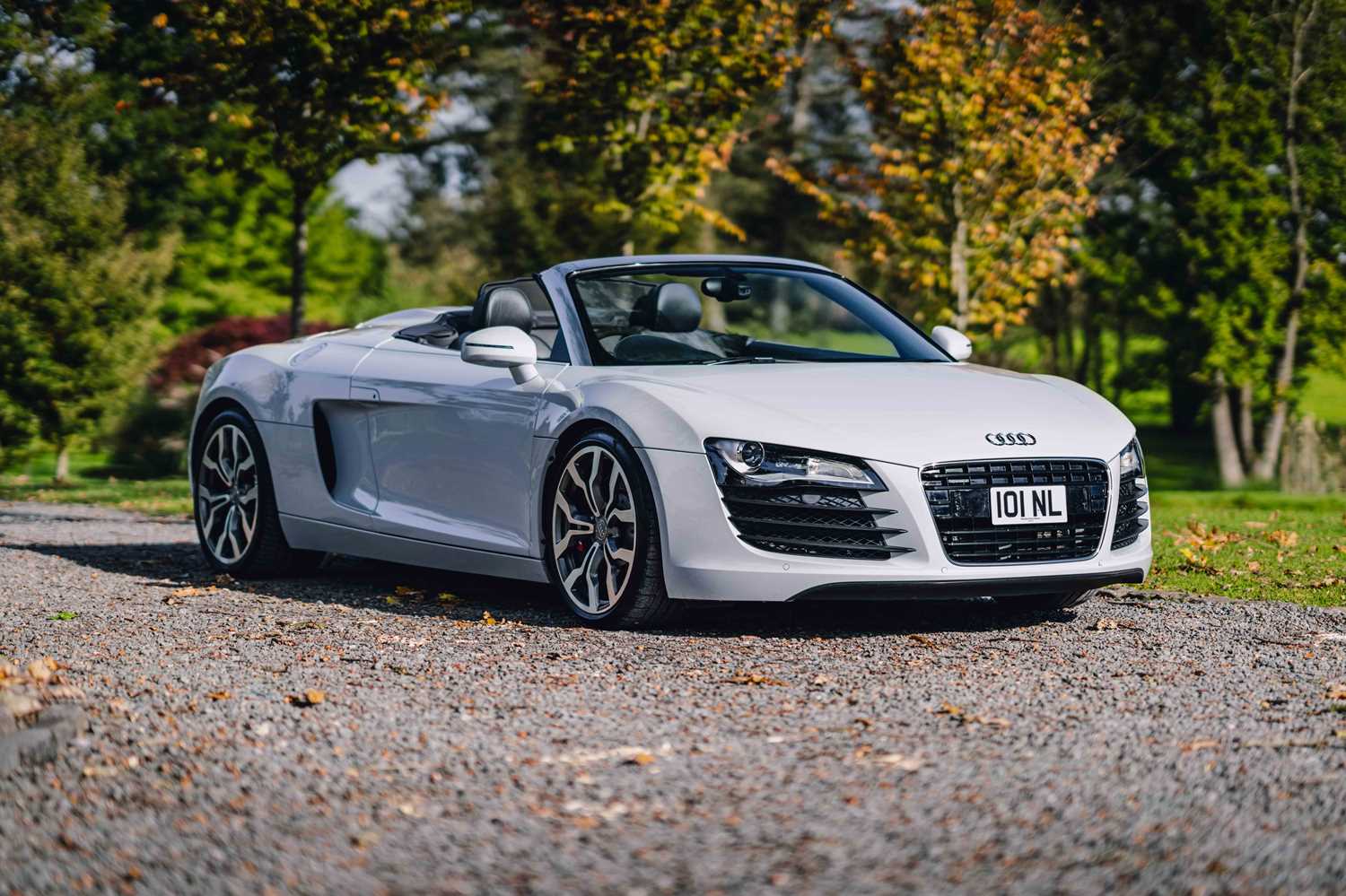 Lot 36 - 2010 Audi R8 Spyder V8