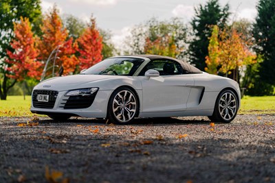 Lot 36 - 2010 Audi R8 Spyder V8