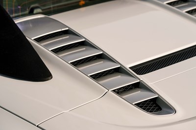 Lot 36 - 2010 Audi R8 Spyder V8
