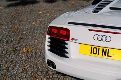 Lot 36 - 2010 Audi R8 Spyder V8