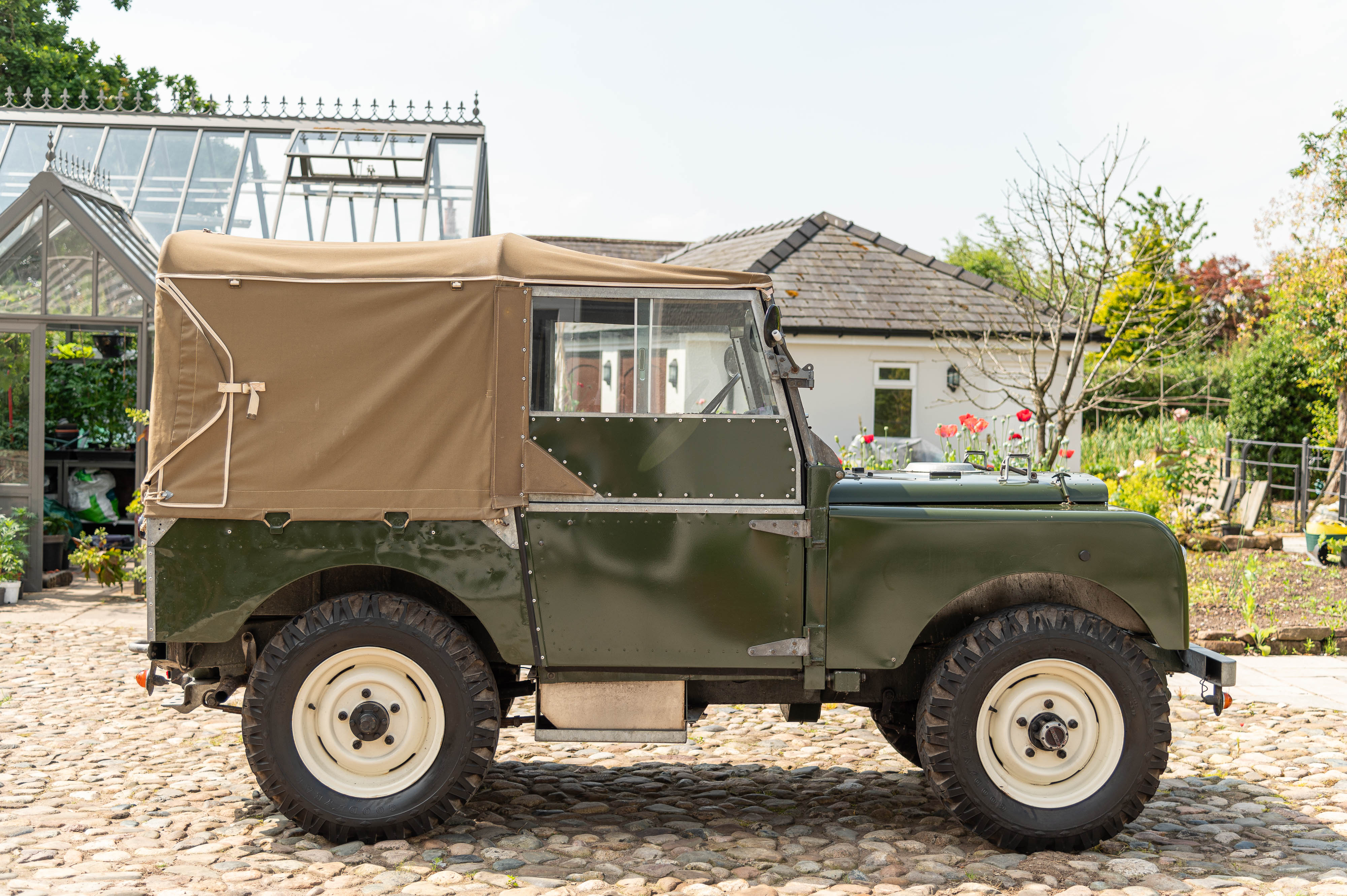 554601_4 554601_4