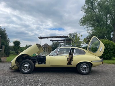 Lot 92 - 1972 Jaguar E-Type 5.3 Coupe