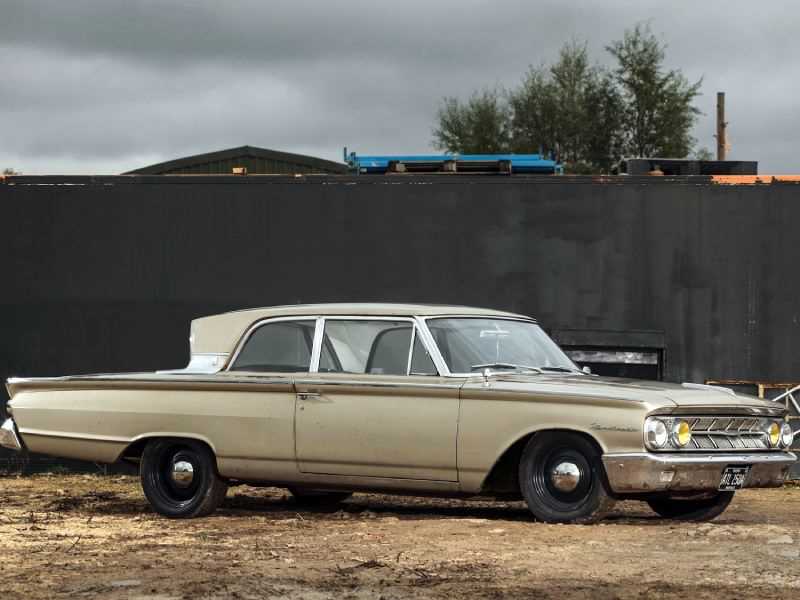 Lot 36 - 1963 Mercury Monterey Breezeway