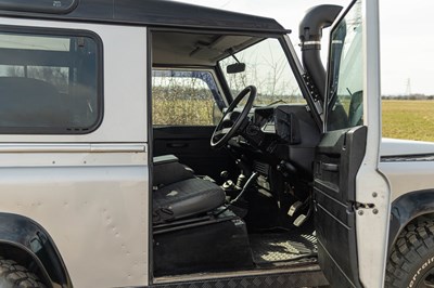 Lot 96 - 2004 Land Rover Defender 90 TD5