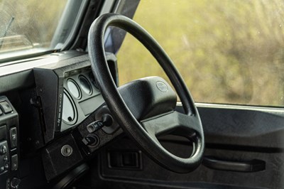 Lot 96 - 2004 Land Rover Defender 90 TD5