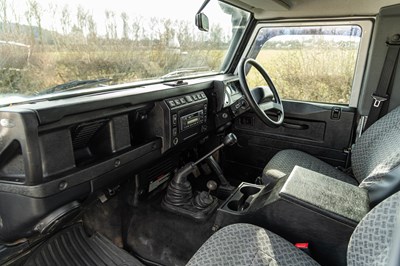 Lot 96 - 2004 Land Rover Defender 90 TD5