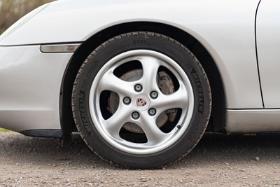 Lot 41 - 2001 Porsche Boxster
