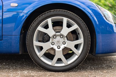 Lot 46 - 2004 Vauxhall VX220 Turbo