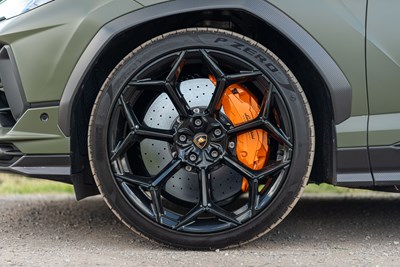 Lot 76 - 2023 Lamborghini Urus Perfomante