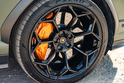 Lot 76 - 2023 Lamborghini Urus Perfomante