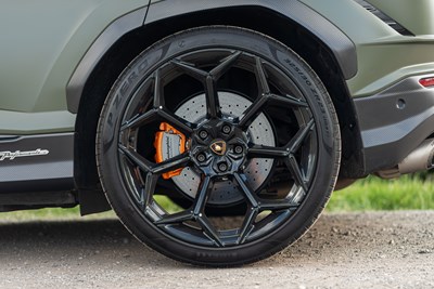 Lot 76 - 2023 Lamborghini Urus Perfomante