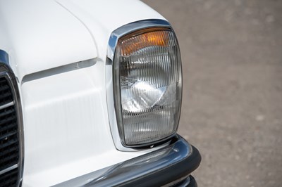 Lot 15 - 1971 Mercedes-Benz 250 CE