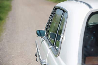Lot 15 - 1971 Mercedes-Benz 250 CE