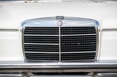 Lot 15 - 1971 Mercedes-Benz 250 CE
