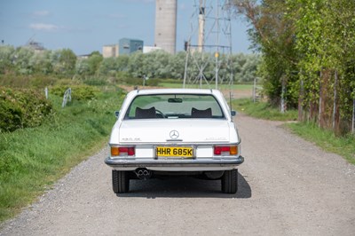 Lot 15 - 1971 Mercedes-Benz 250 CE