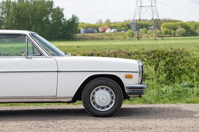 Lot 15 - 1971 Mercedes-Benz 250 CE
