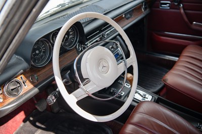Lot 15 - 1971 Mercedes-Benz 250 CE