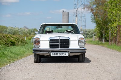 Lot 15 - 1971 Mercedes-Benz 250 CE
