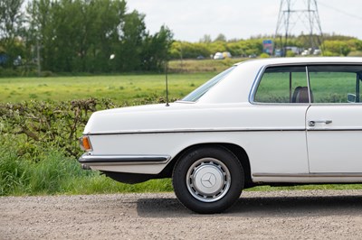 Lot 15 - 1971 Mercedes-Benz 250 CE