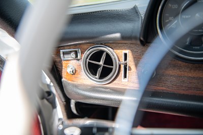 Lot 15 - 1971 Mercedes-Benz 250 CE