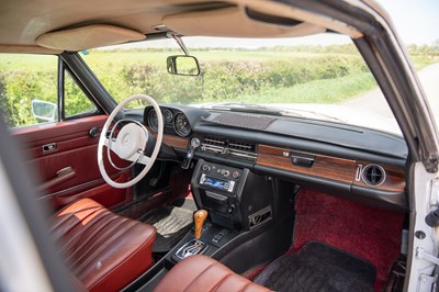 Lot 15 - 1971 Mercedes-Benz 250 CE