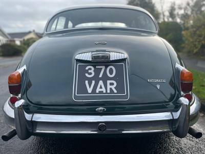 Lot 88 - 1963 Daimler V8-250
