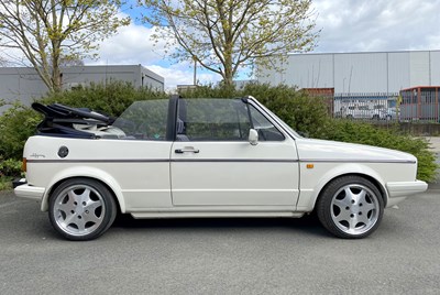 Lot 43 - 1986 Volkswagen Golf GTi Christmas Cabriolet