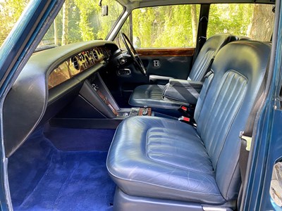 Lot 13 - 1975 Rolls-Royce Silver Shadow