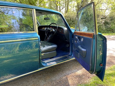 Lot 13 - 1975 Rolls-Royce Silver Shadow