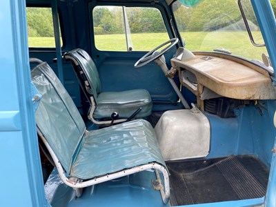 Lot 63 - 1964 Renault Estafette